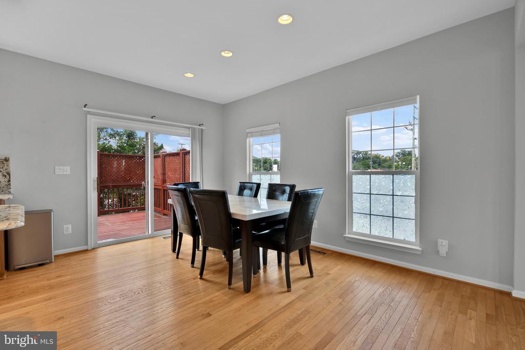 6350 REGAL OAK DRIVE
