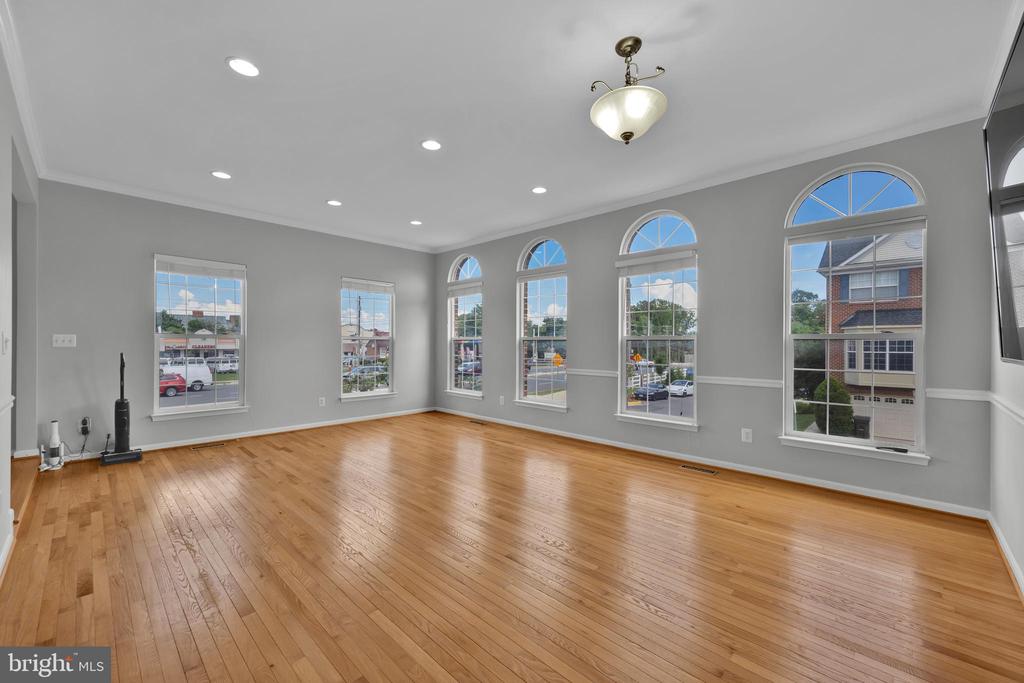 6350 REGAL OAK DRIVE