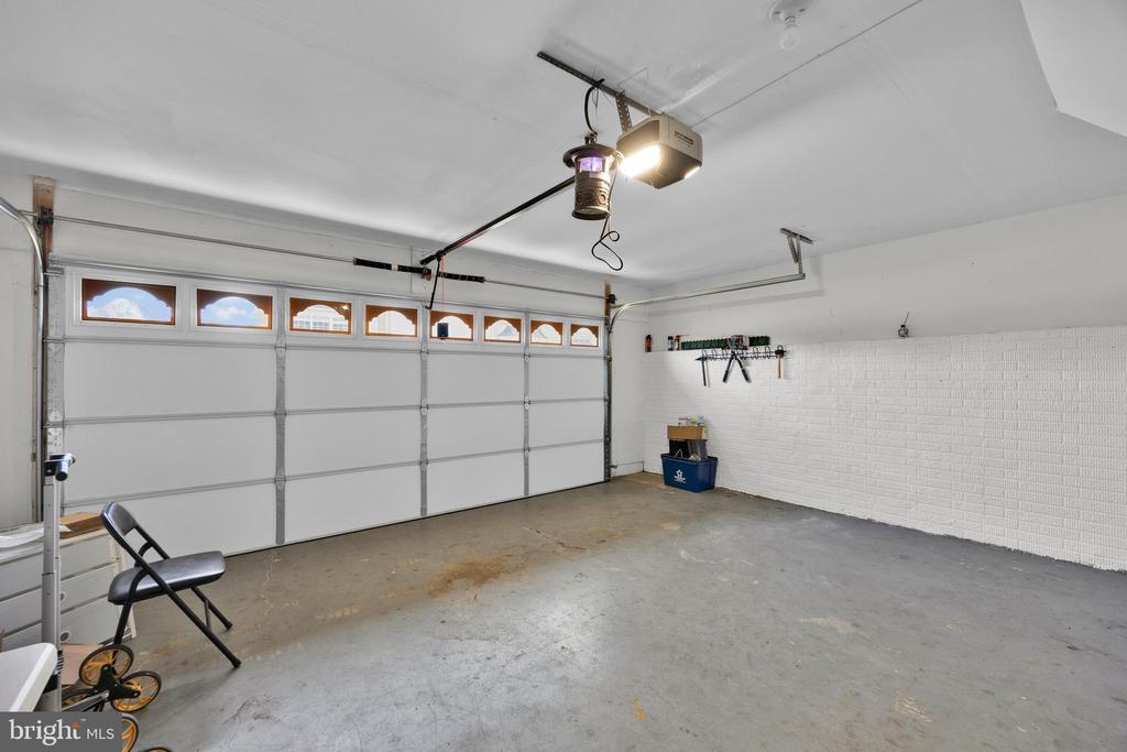 6350 REGAL OAK DRIVE
