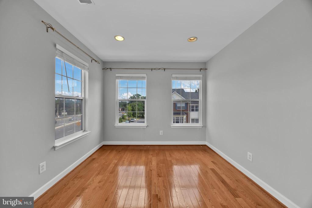 6350 REGAL OAK DRIVE