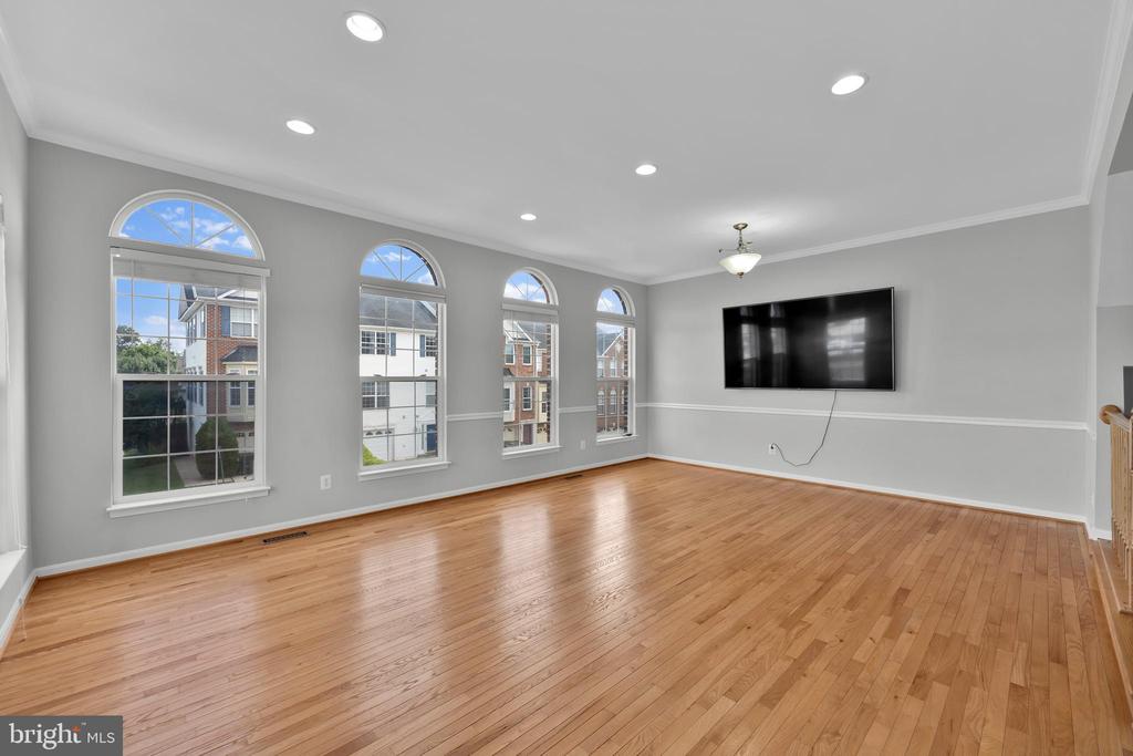 6350 REGAL OAK DRIVE