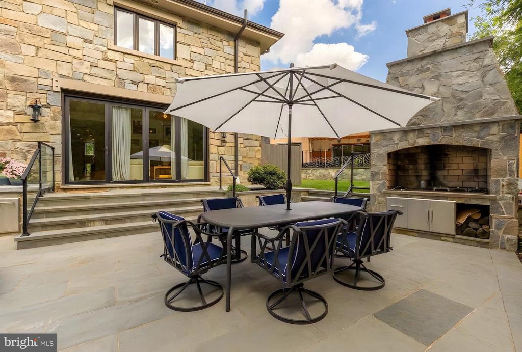 5848 ASPEN WOOD COURT