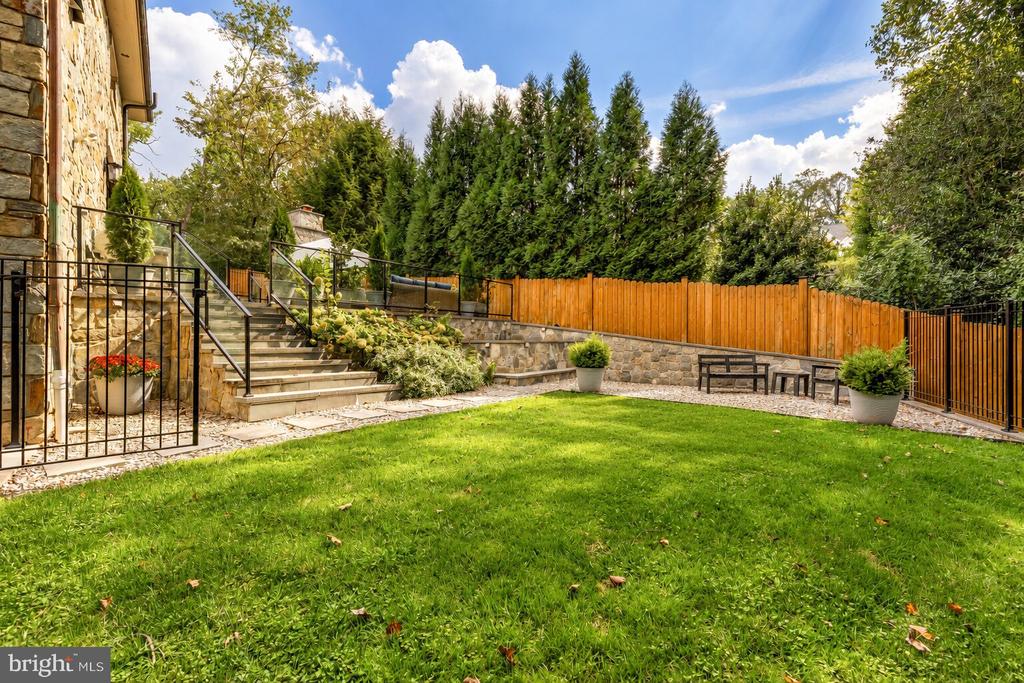 5848 ASPEN WOOD COURT