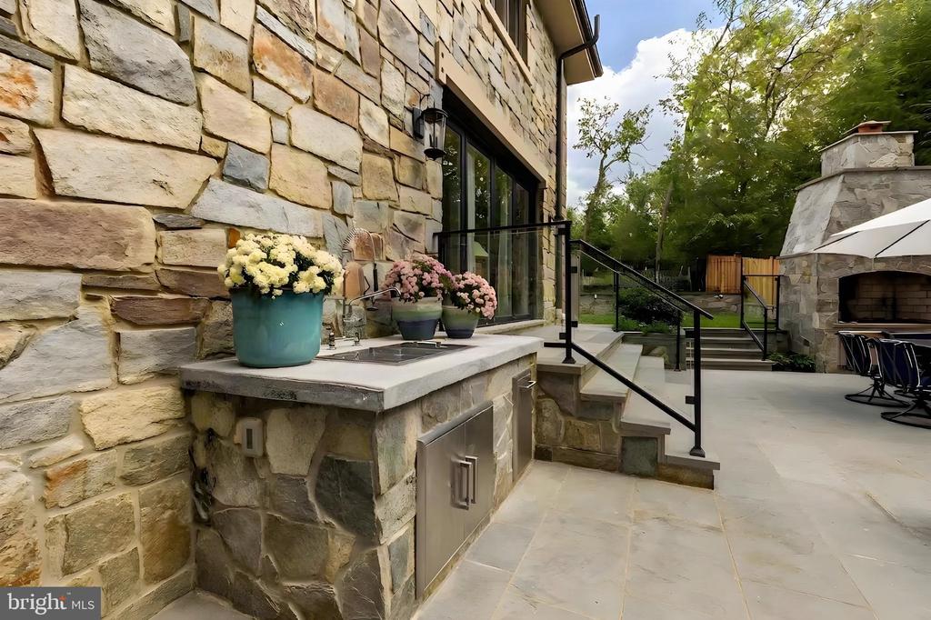 5848 ASPEN WOOD COURT
