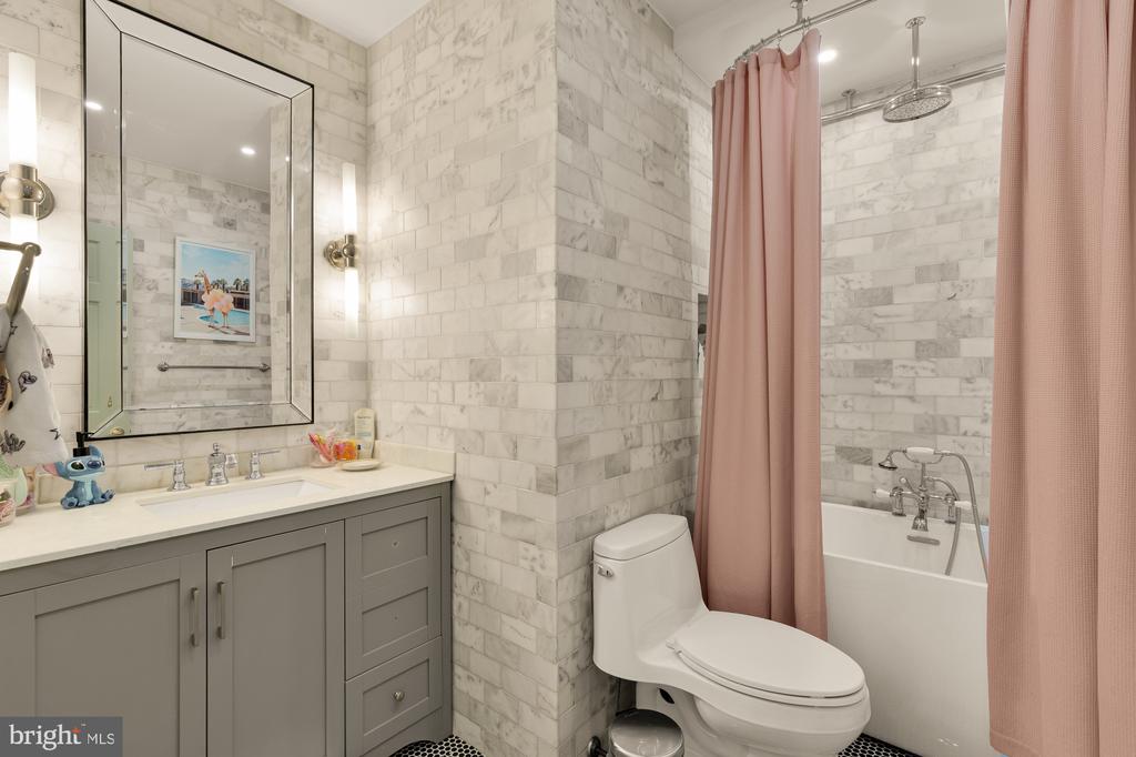 5848 ASPEN WOOD COURT