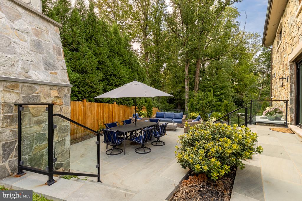 5848 ASPEN WOOD COURT