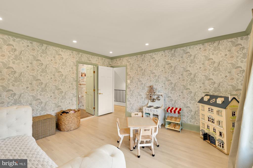 5848 ASPEN WOOD COURT