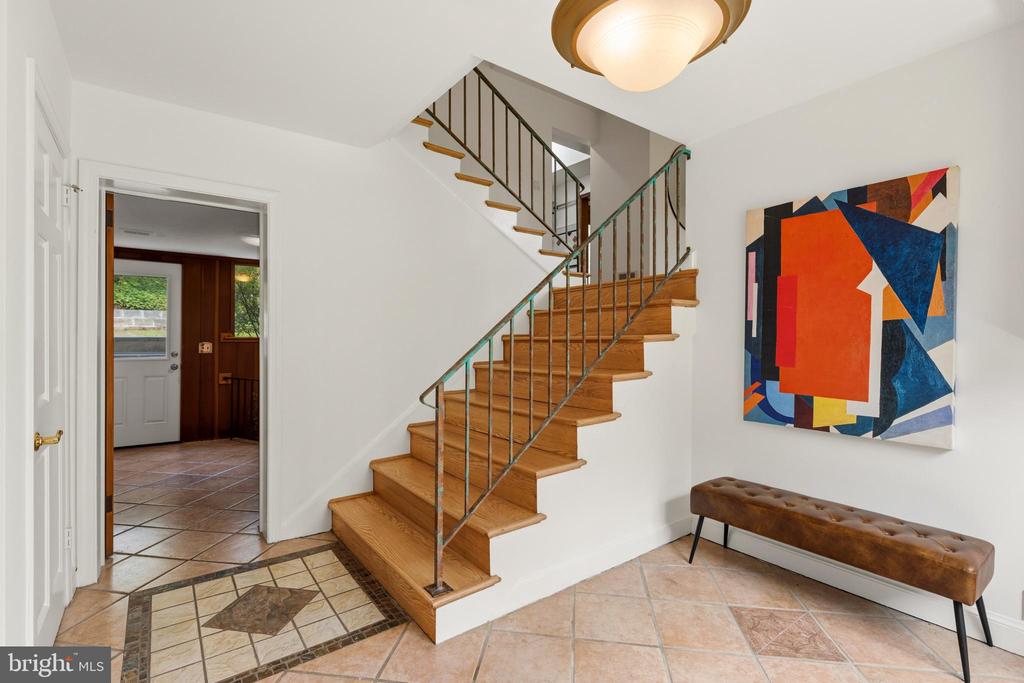 1435 WAGGAMAN CIRCLE