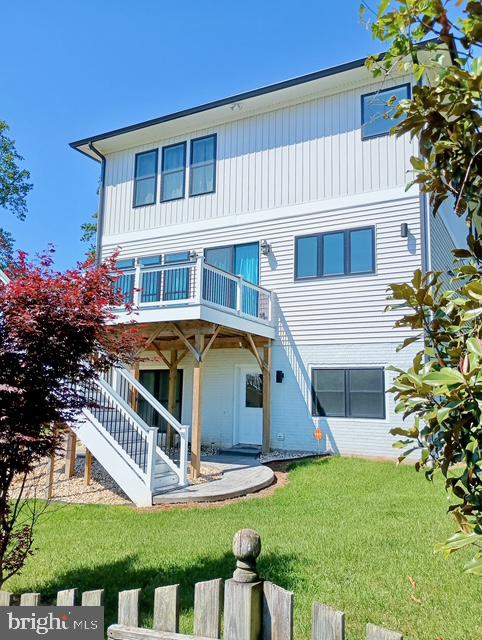 1809 MACARTHUR DRIVE