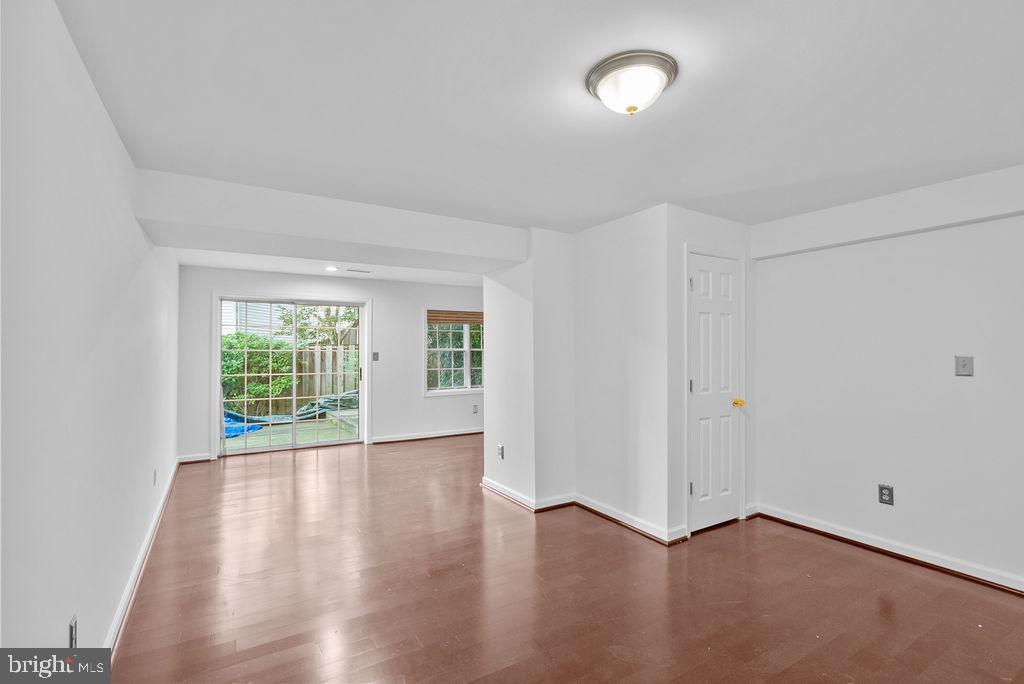 10004 GEORGIAN WOODS COURT