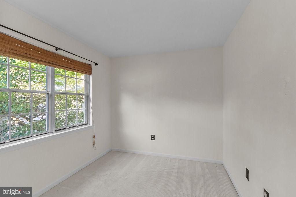 10004 GEORGIAN WOODS COURT