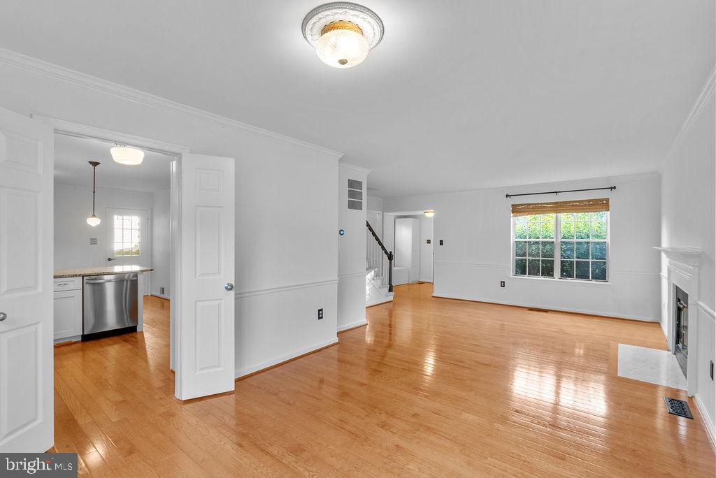 10004 GEORGIAN WOODS COURT