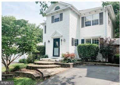 10004 GEORGIAN WOODS COURT
