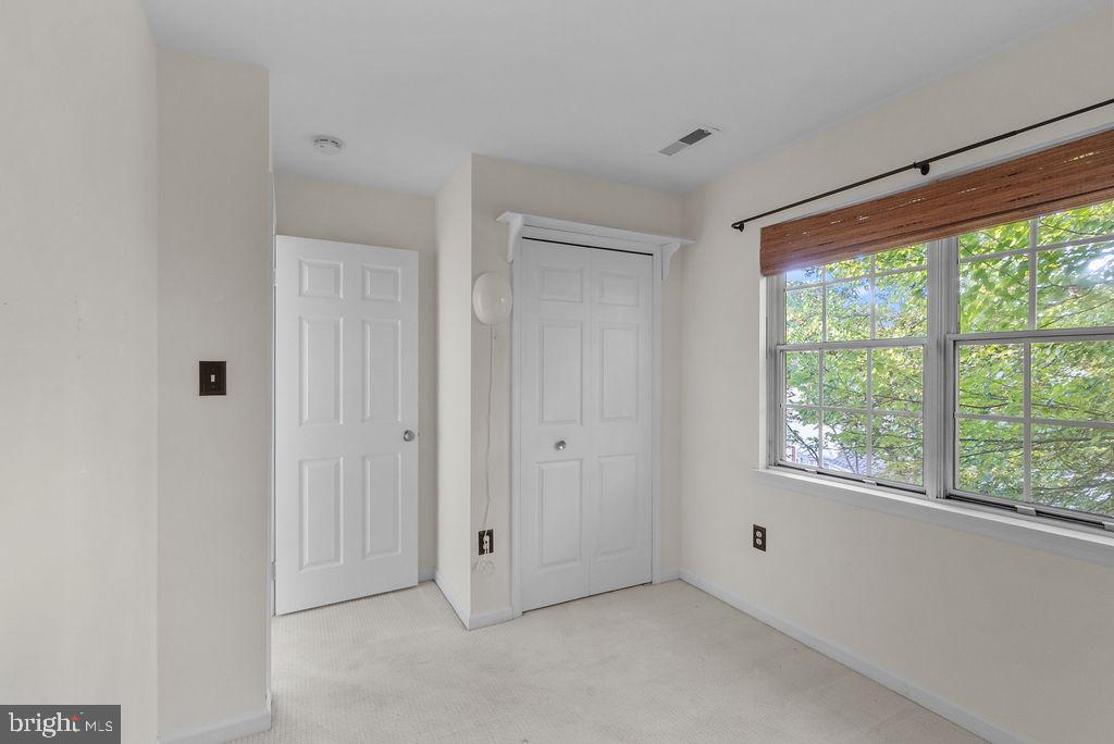 10004 GEORGIAN WOODS COURT