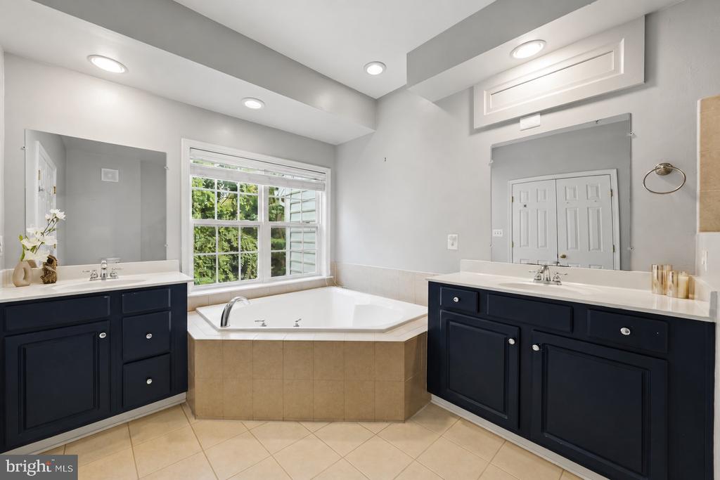 4607 ASPEN HILL COURT