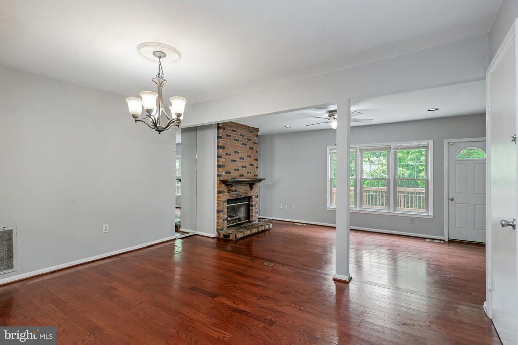 4749 GAINSBOROUGH DRIVE
