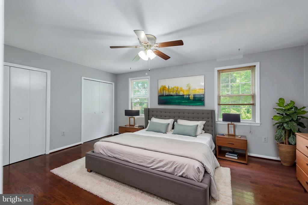 4749 GAINSBOROUGH DRIVE