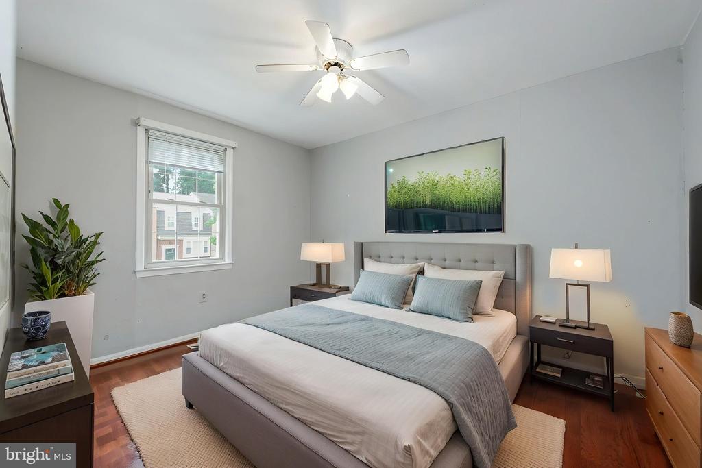 4749 GAINSBOROUGH DRIVE