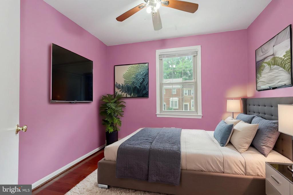 4749 GAINSBOROUGH DRIVE