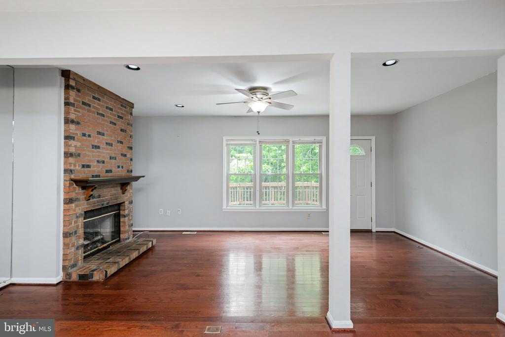 4749 GAINSBOROUGH DRIVE