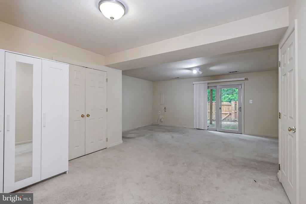 4749 GAINSBOROUGH DRIVE
