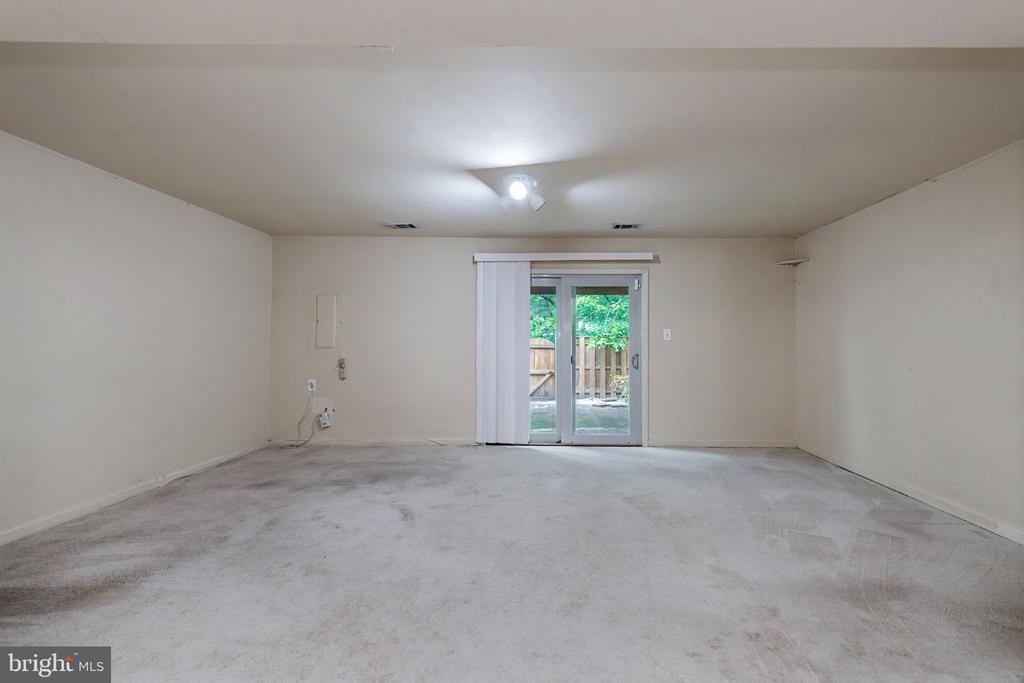 4749 GAINSBOROUGH DRIVE