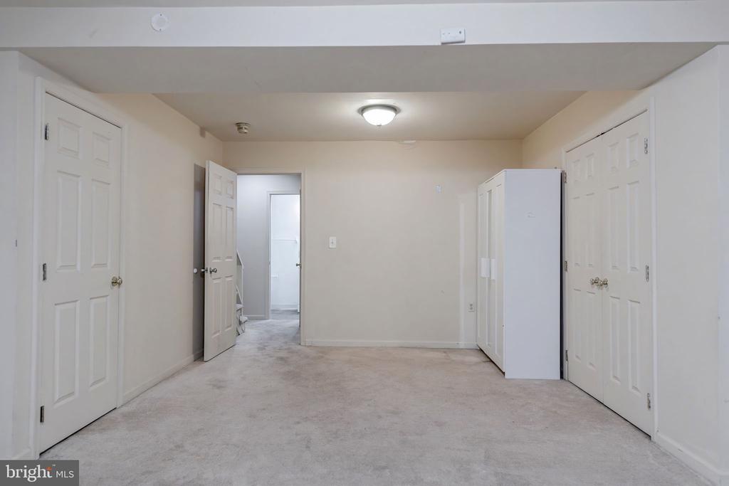 4749 GAINSBOROUGH DRIVE