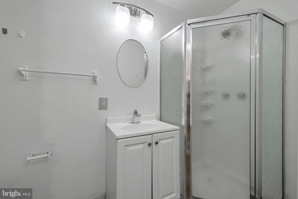4749 GAINSBOROUGH DRIVE