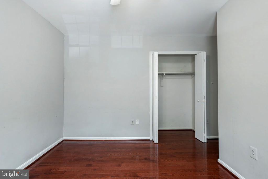 4749 GAINSBOROUGH DRIVE