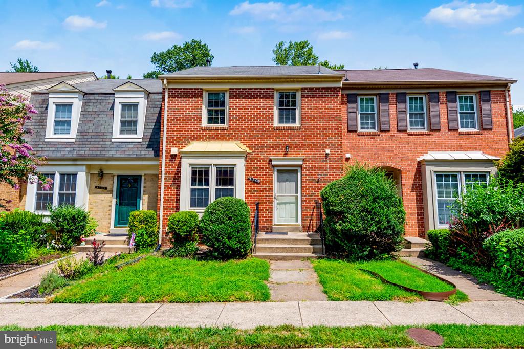 4749 GAINSBOROUGH DRIVE