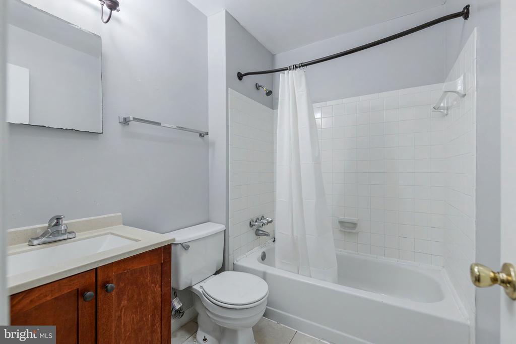 4749 GAINSBOROUGH DRIVE