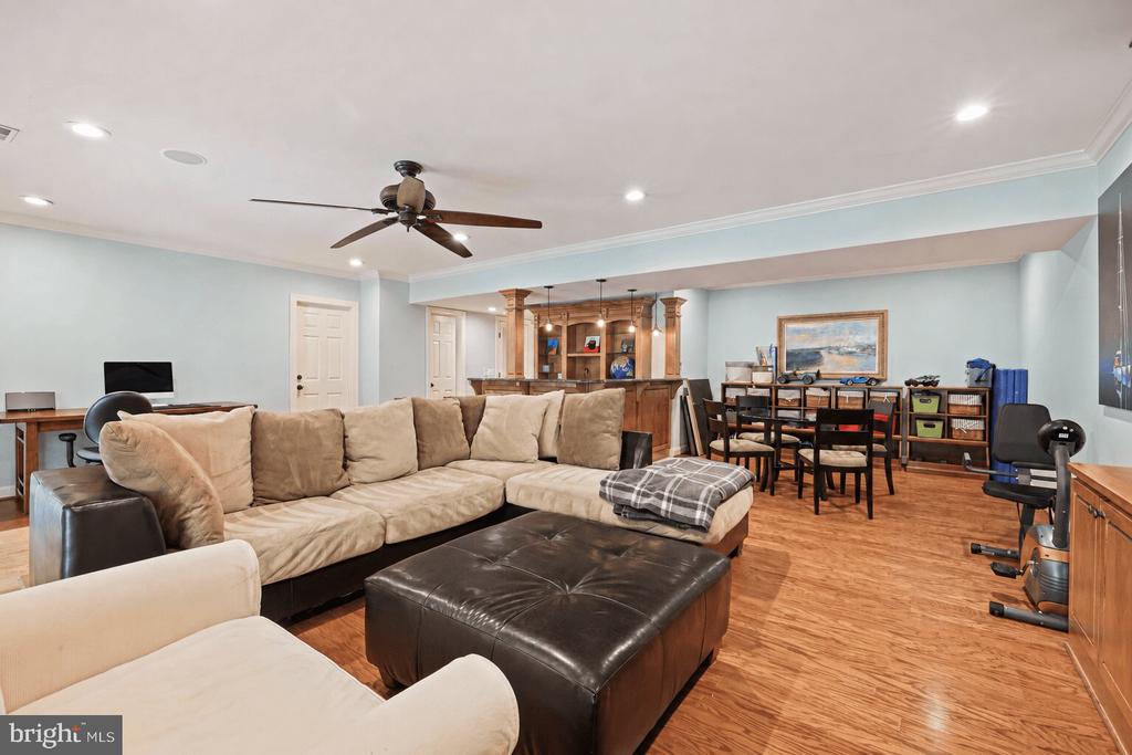 11404 GREEN MOOR LANE
