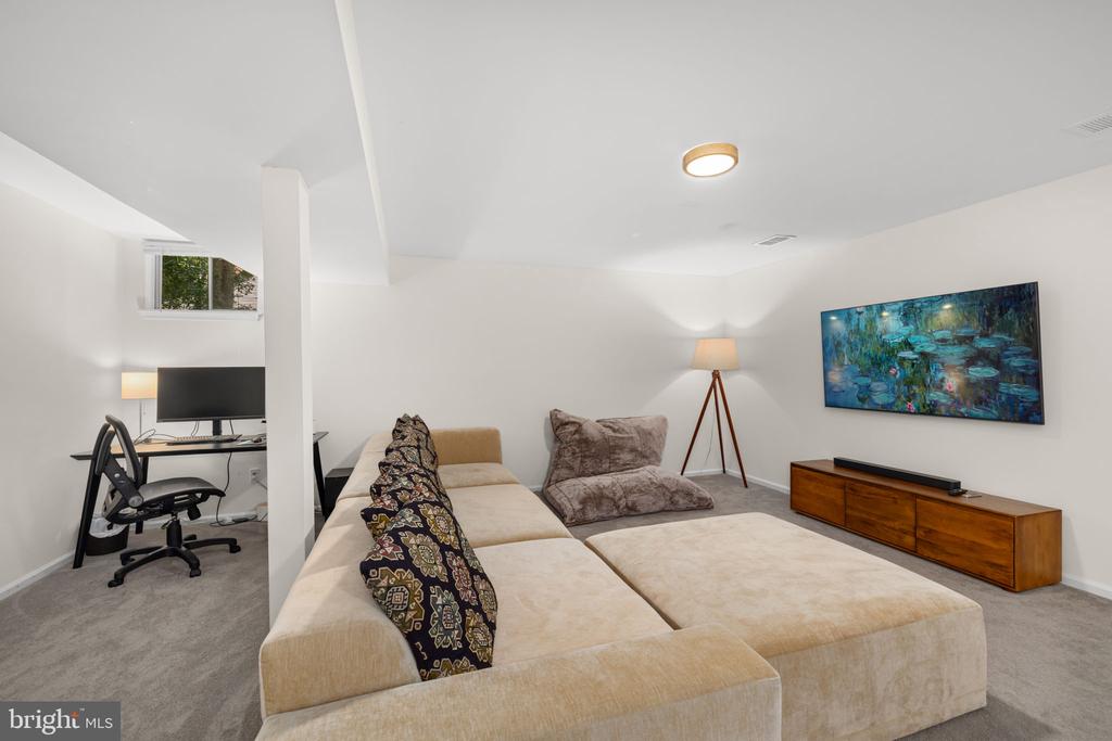 9730 ROLLING RIDGE DRIVE