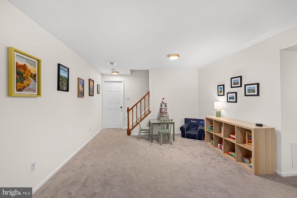 9730 ROLLING RIDGE DRIVE