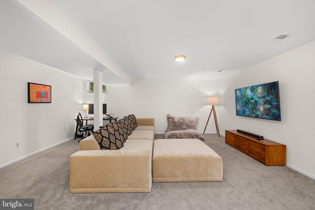 9730 ROLLING RIDGE DRIVE
