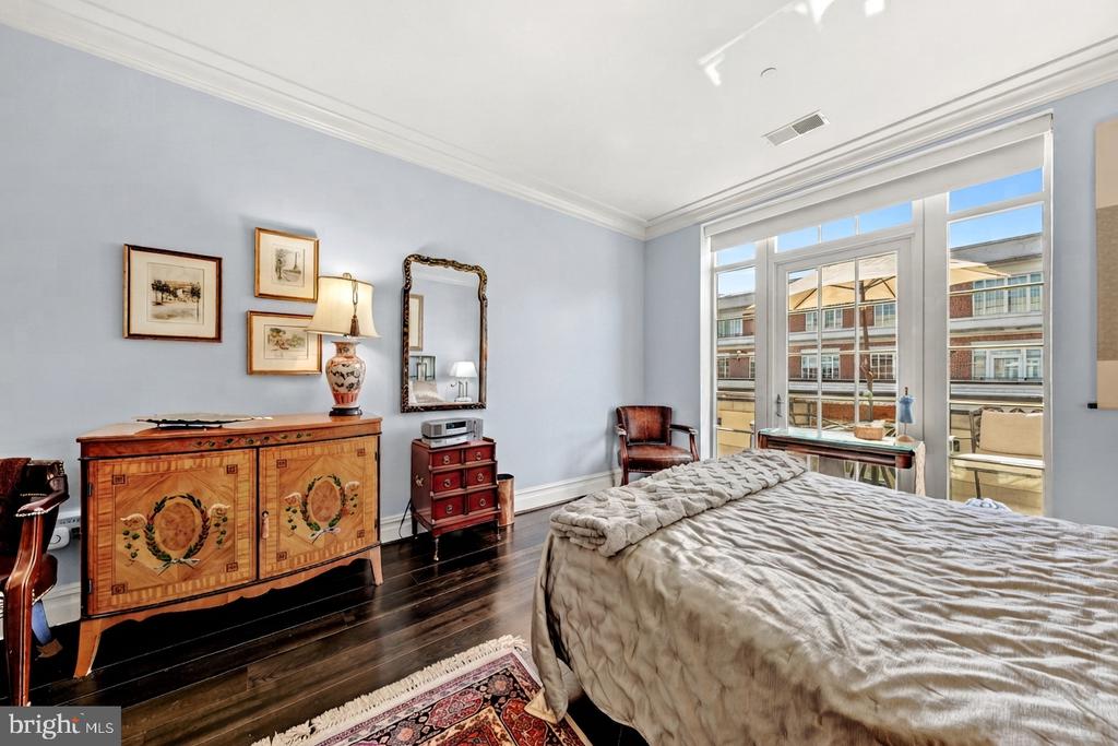 6900 FLEETWOOD ROAD Unit: 606