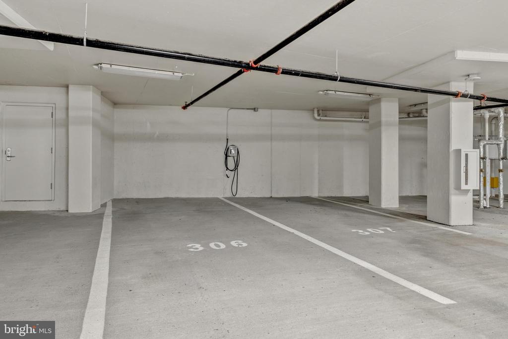 6900 FLEETWOOD ROAD Unit: 606