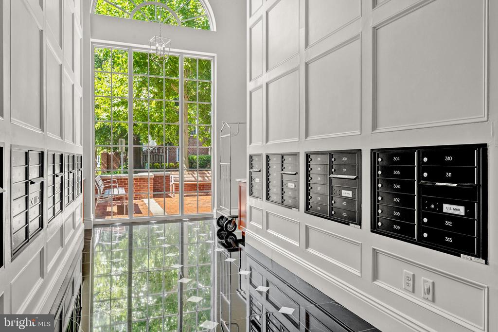 6900 FLEETWOOD ROAD Unit: 606