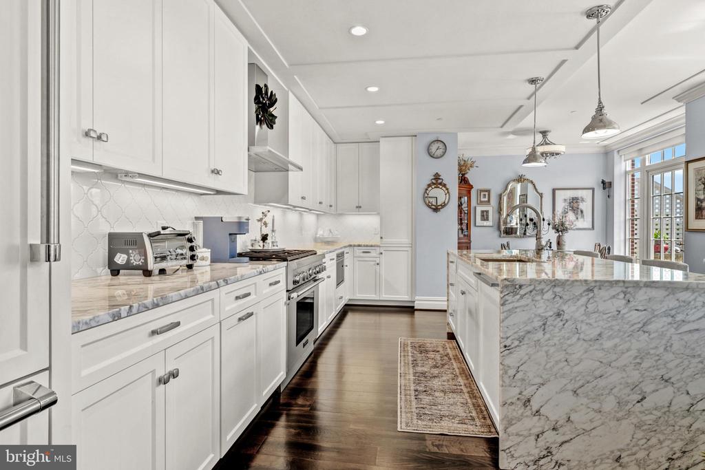 6900 FLEETWOOD ROAD Unit: 606