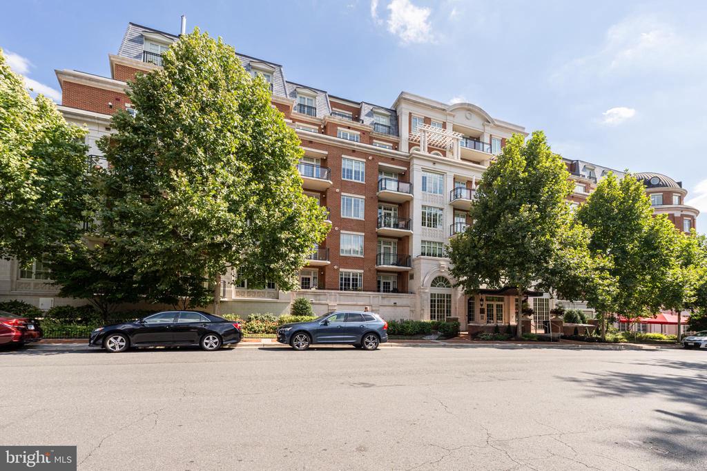 6900 FLEETWOOD ROAD Unit: 606