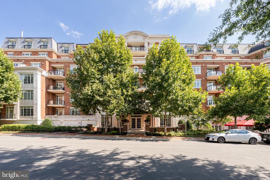 6900 FLEETWOOD ROAD Unit: 606