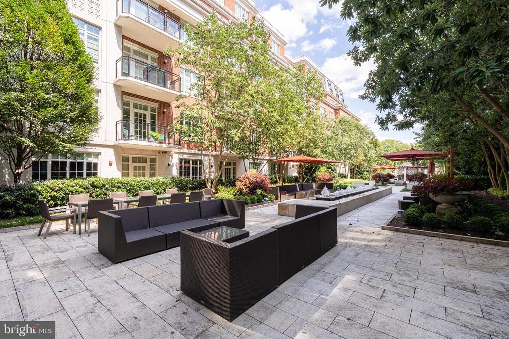 6900 FLEETWOOD ROAD Unit: 606