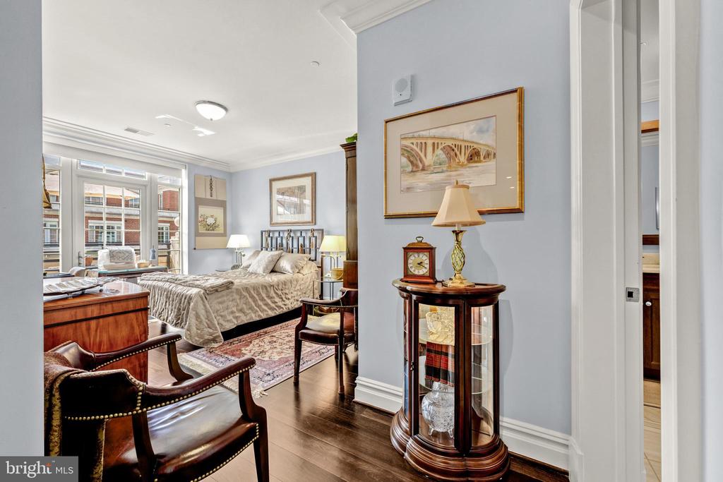 6900 FLEETWOOD ROAD Unit: 606
