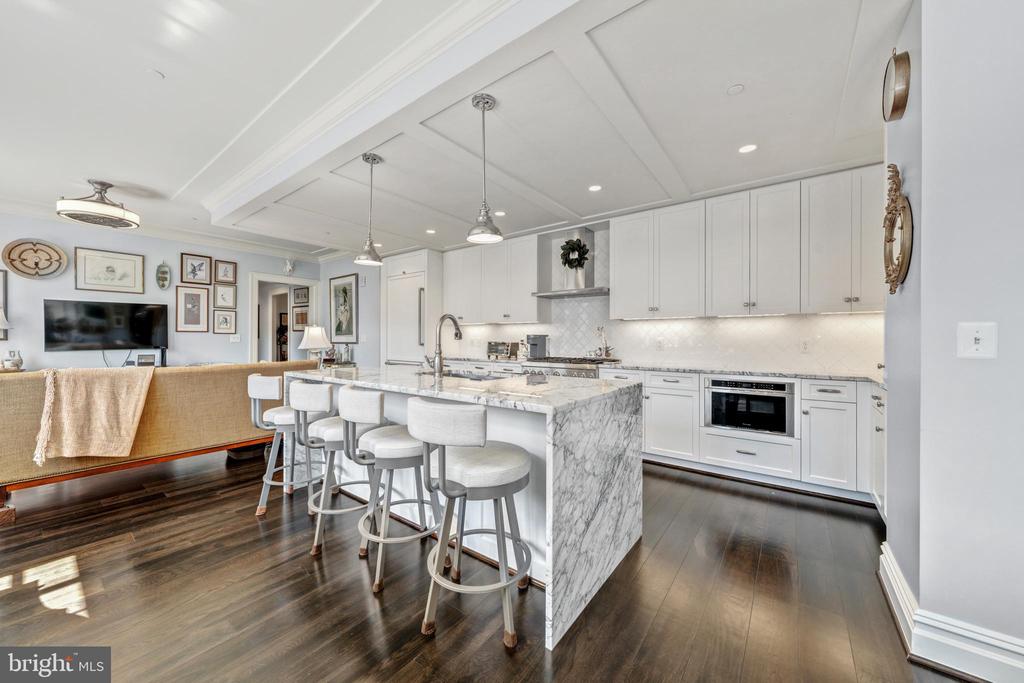 6900 FLEETWOOD ROAD Unit: 606