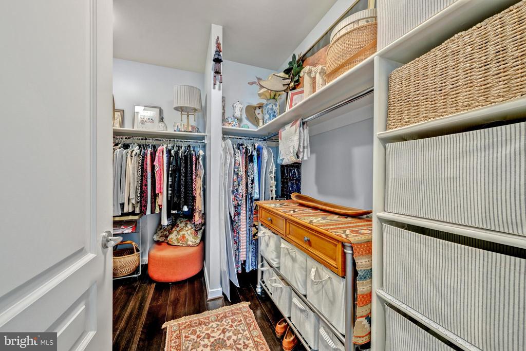 6900 FLEETWOOD ROAD Unit: 606