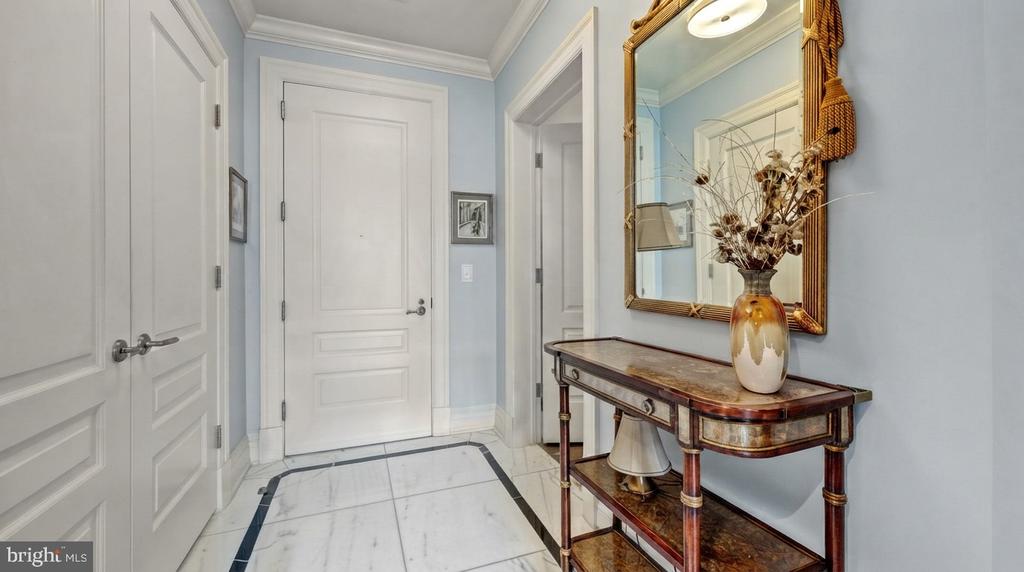 6900 FLEETWOOD ROAD Unit: 606