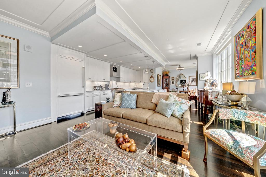 6900 FLEETWOOD ROAD Unit: 606