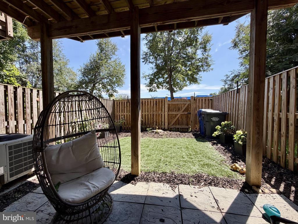 2908 HUNTINGTON GROVE SQUARE
