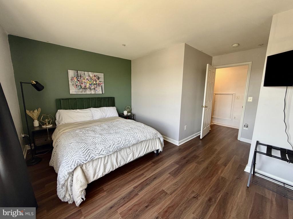 2908 HUNTINGTON GROVE SQUARE
