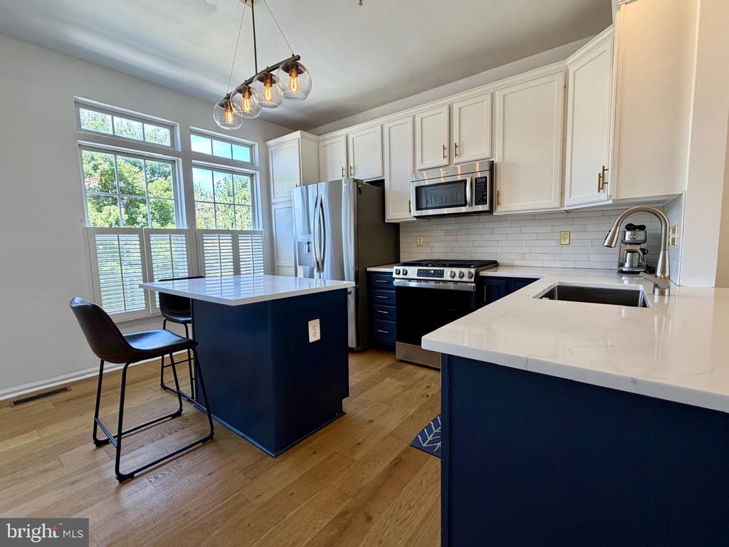 2908 HUNTINGTON GROVE SQUARE